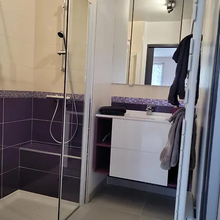 Independant Ty-oustal *