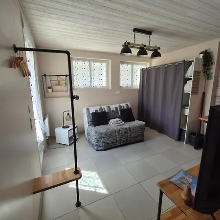 Independant Ty-oustal * Millau